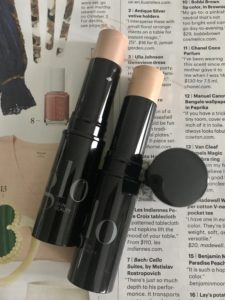 Glo HD Mineral Foundation Sticks open to show shades: Fawn 5C & Fresco 3N