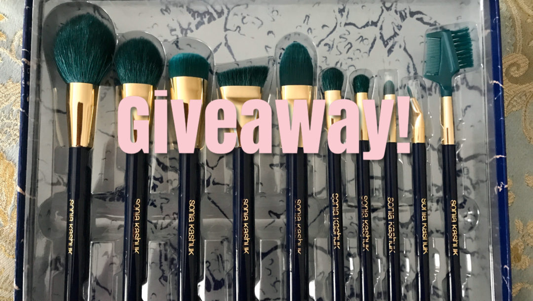 set of 10 makeup brushes with the title Giveaway