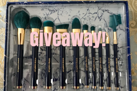 set of 10 makeup brushes with the title Giveaway