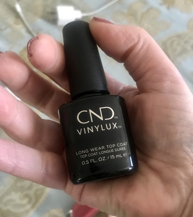 bottle of CND Vinylux Long Wear Top Coat