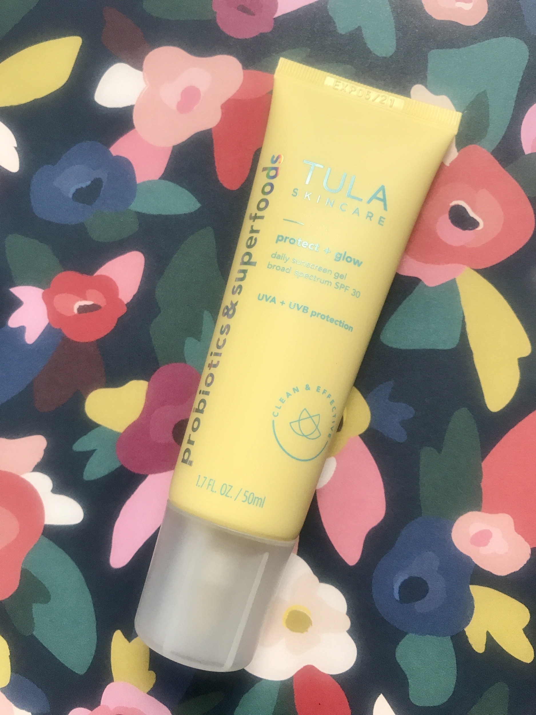 Tula Probiotics & Superfoods Protect & Glow Daily Sunscreen Gel SPF 30 â Never Say Die Beauty