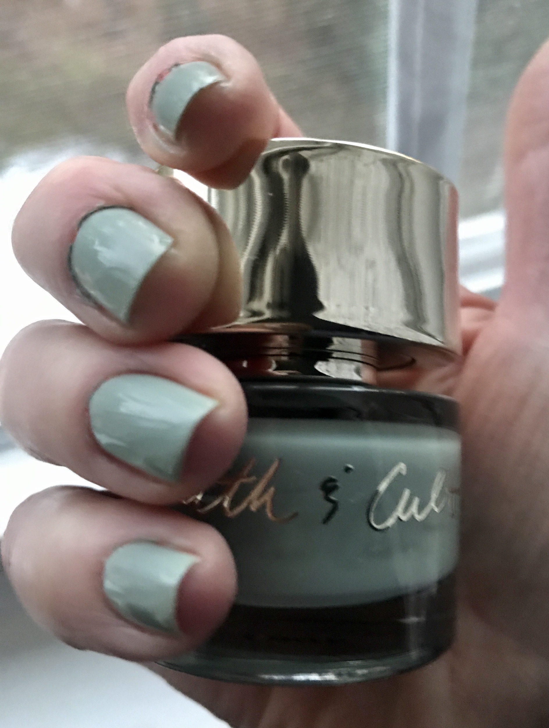 Stunning Smith & Cult Bitter Cashmere Daydream Nail Lacquer – Never Say Die  Beauty