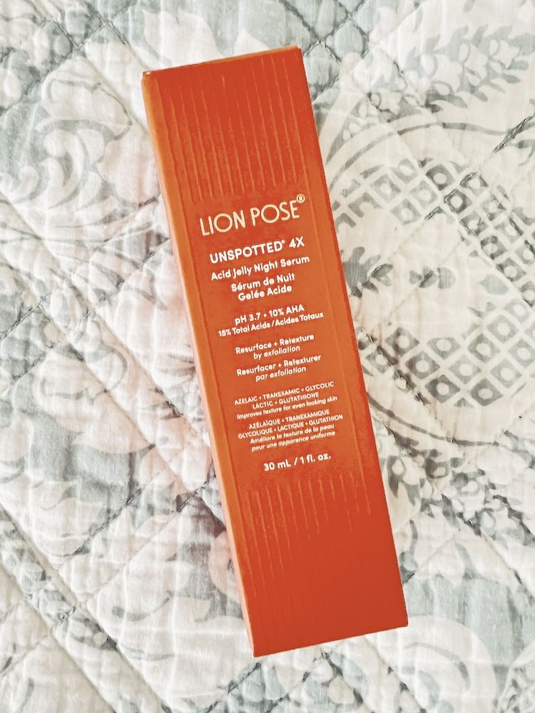 outer packaging for Lion Pose Unspotted Serum